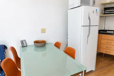 Wyndham 1404, Cozinha e mesa de refeições